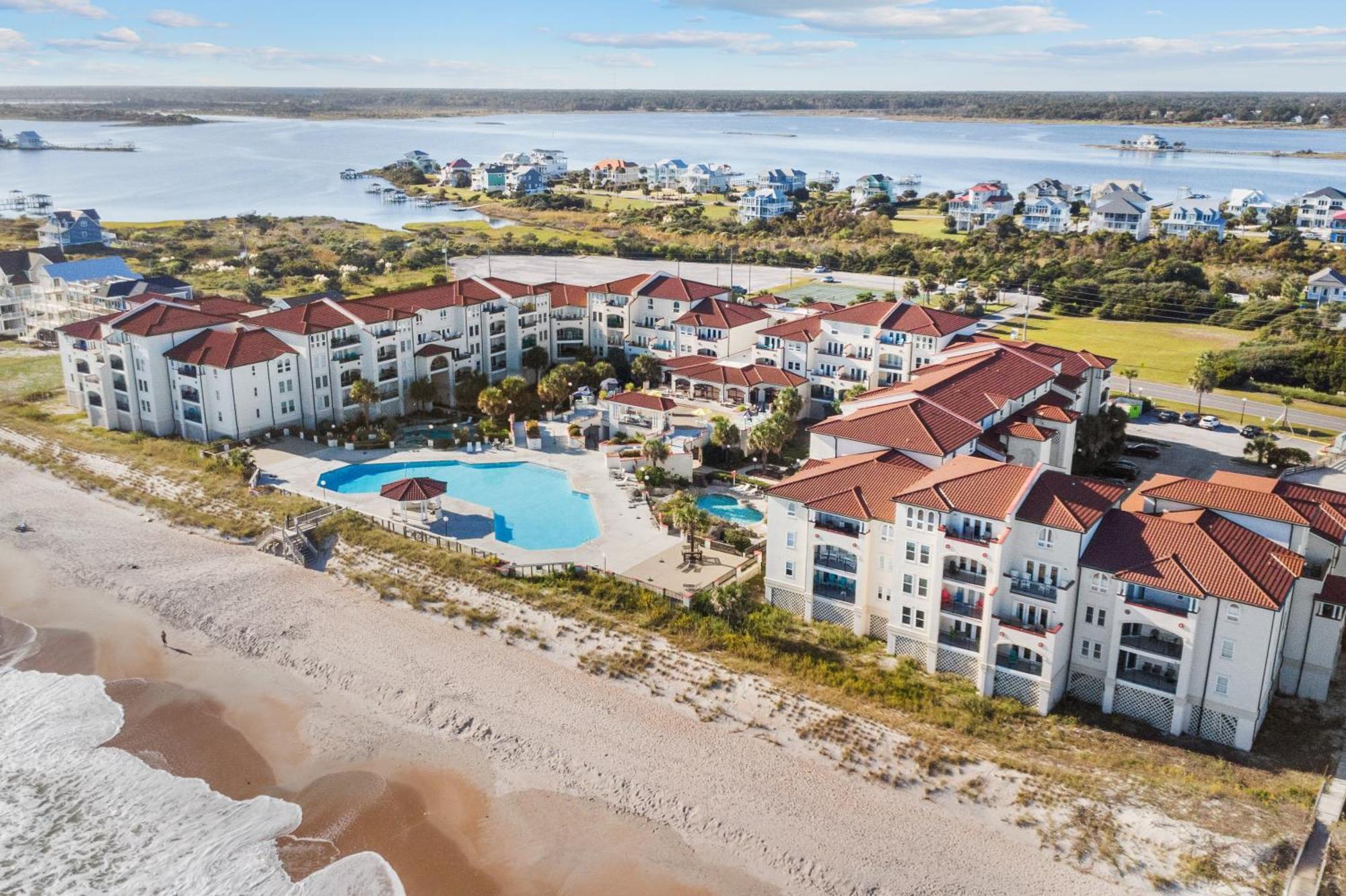 North Topsail Beach Condo In Resort-Style Complex! Exterior photo